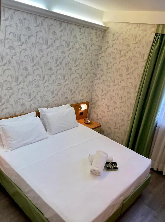 Hotel Embassy Pero 3*,