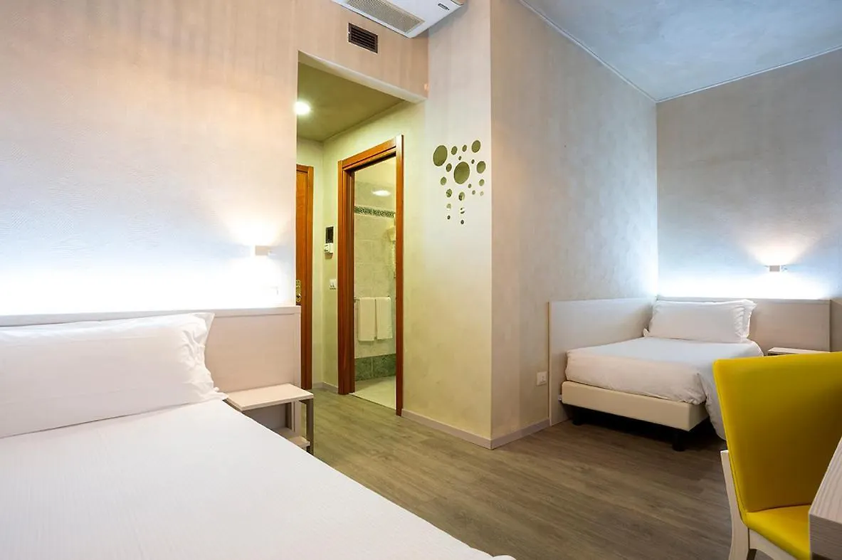 Hotel Embassy Pero